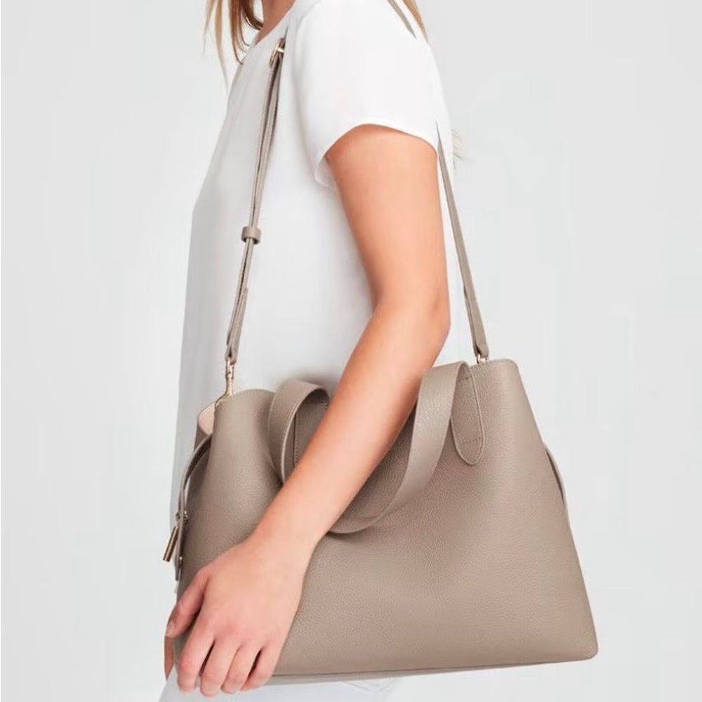 Cuyana Zippered Satchel Bag in Stone